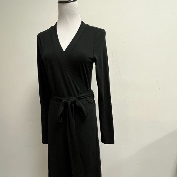 banana republic black wrap dress NWT Banana Republic $120 Women's SATIN COLLAR-WRAP MIDI DRESS, Black, Sz 4, 2P